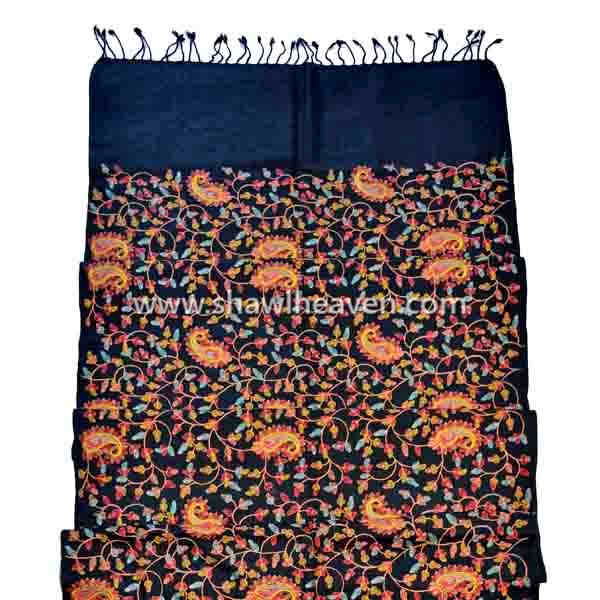 Heavy jama machine embroidery design schal/shawl